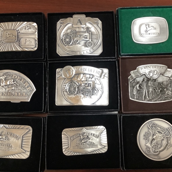 JOHN DEERE belt buckles - Picture 1 of 1